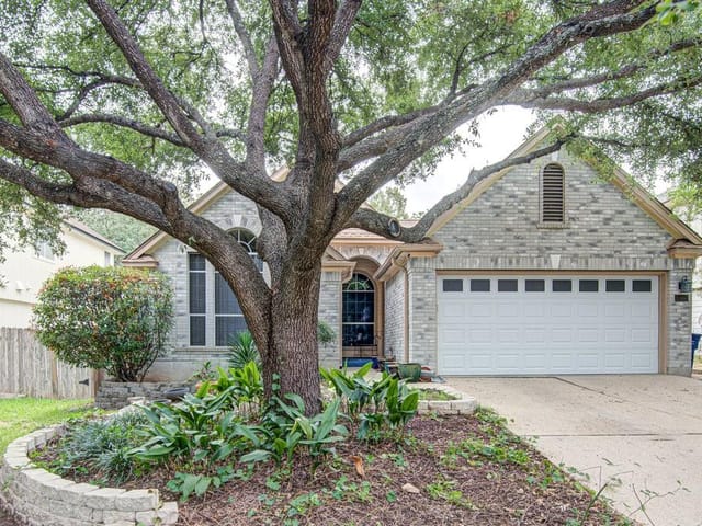 1307 Strickland Dr