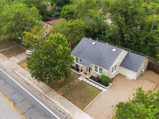 1307 W North Loop Blvd