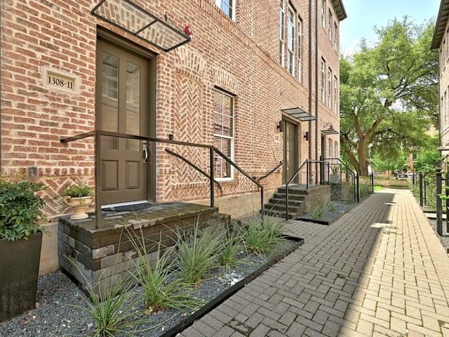 1308 Tinnin Ford Rd Unit #11