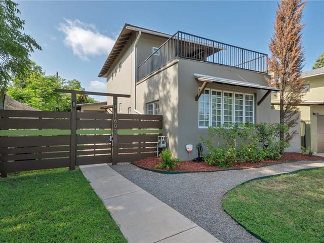 1309 Concho St Unit #B