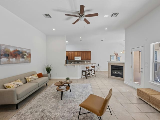 1309 Delsie Dr Unit #B
