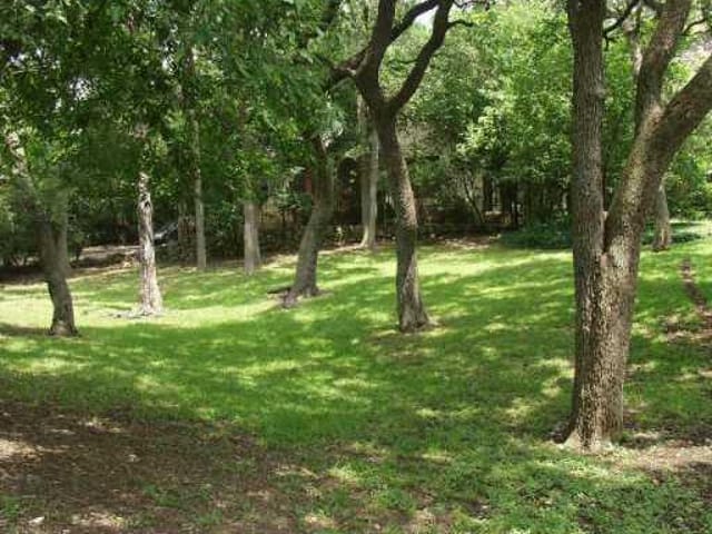 1309 Elton LN