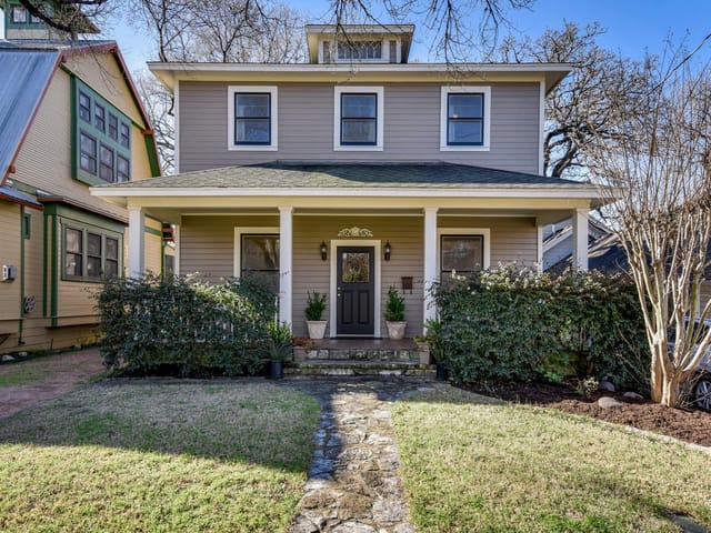 1309 W 10th ST