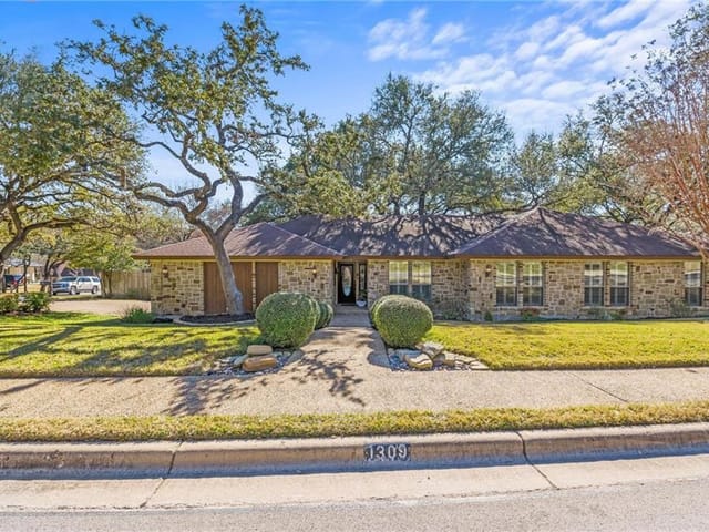 1309 Wilderness Dr