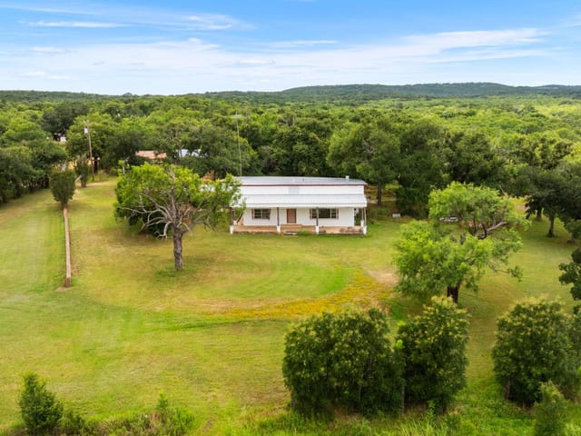 131 Blue Bird LN