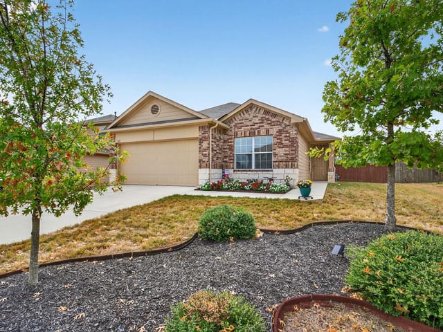 131 Coleto Creek Loop