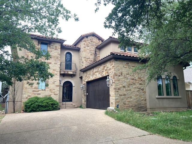 1310 Minnie Dr