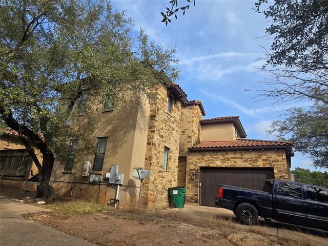 1310 Minnie Dr