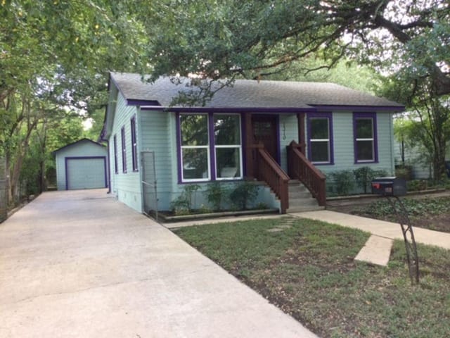 1310 Pasadena Dr