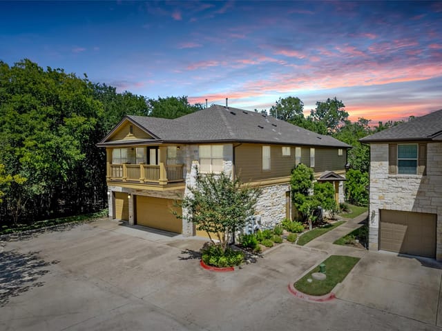 1310 W Parmer LN Unit #2002