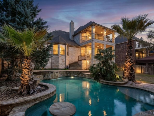 13100 Country Trails Ln