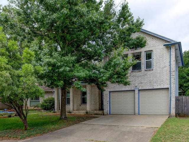 13104 Lubbock Ln