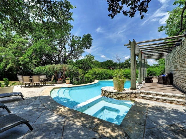 13105 MANSFIELD Cir