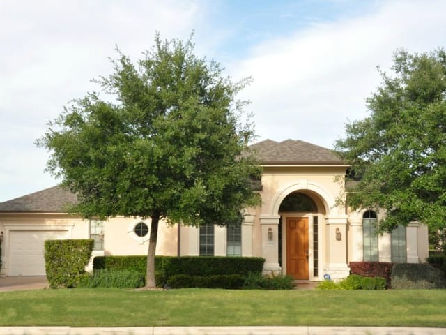 13108 Country Trails Ln