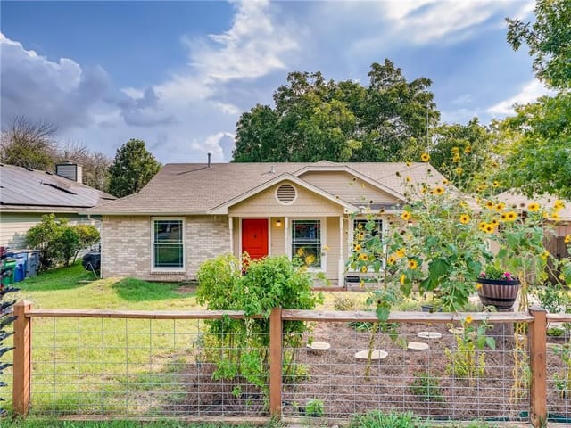 1311 Blakeney Ln