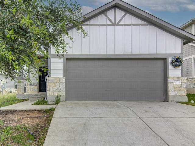 1311 Hazelton CV