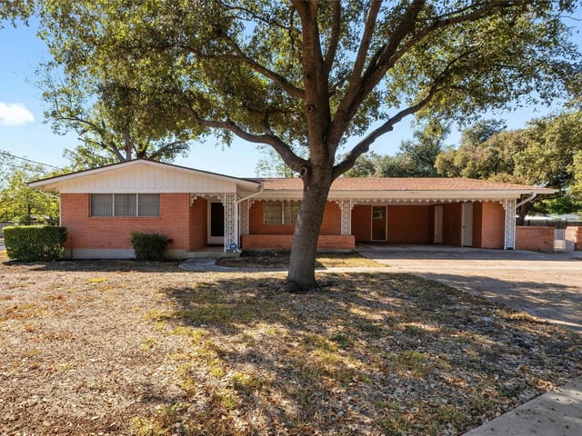 1311 Ridgehaven DR