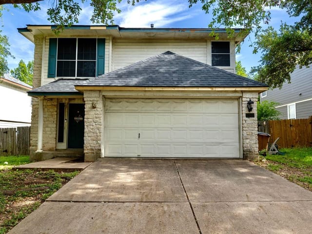 1311 Strickland Dr