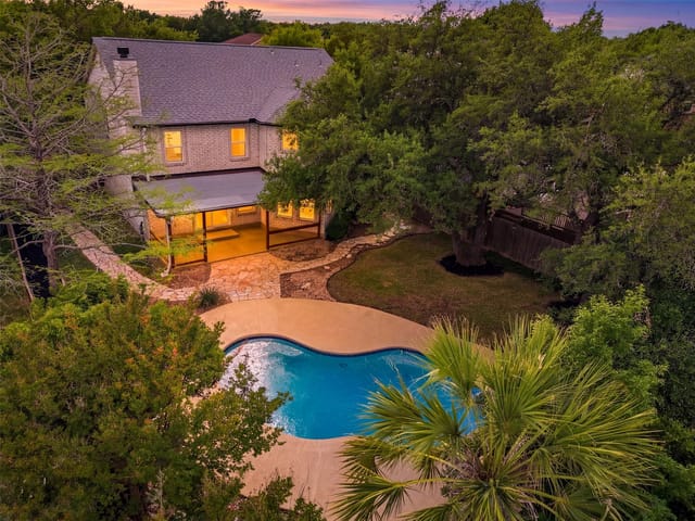 1312 Chalk Ln