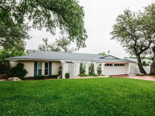 13125 Travis View Loop