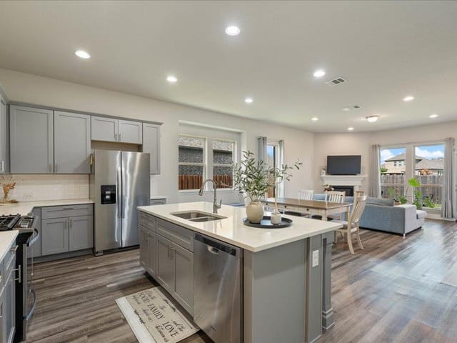 1313 Mustang Brook LN
