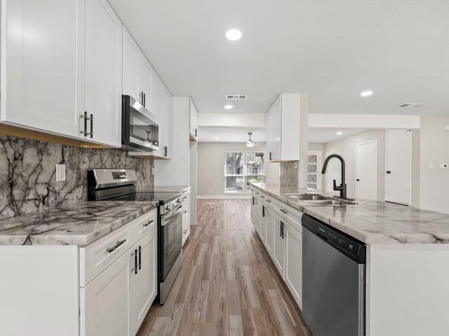 1313 Redbud Trl
