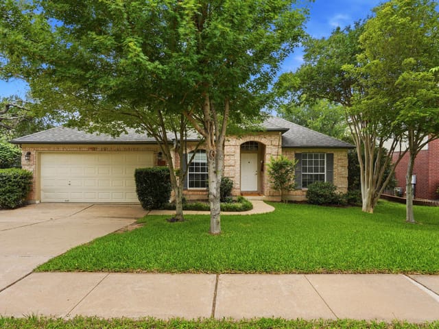1313 Roadrunner Dr