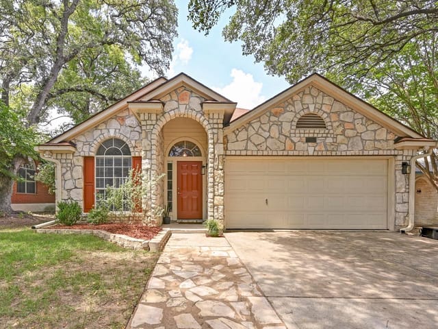 1314 Tetbury Ln
