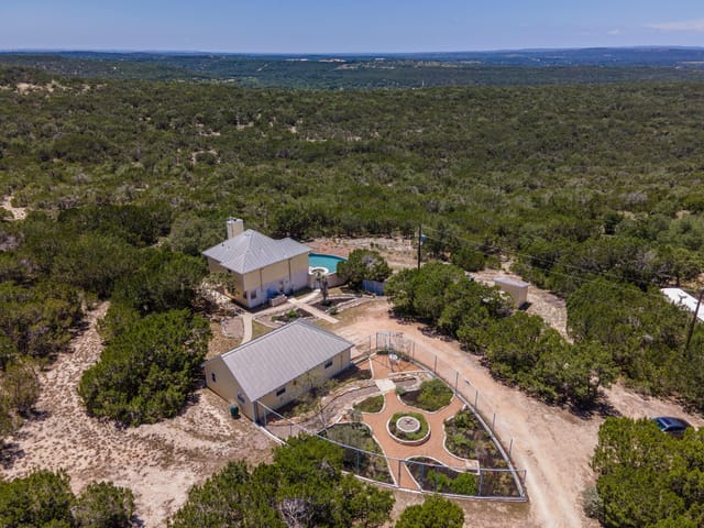 1316 Overland Stage RD