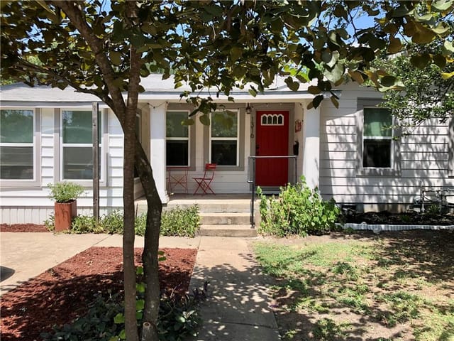 1316 W St Johns Ave