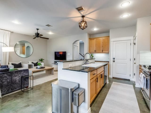 1318 Newning Ave Unit #C