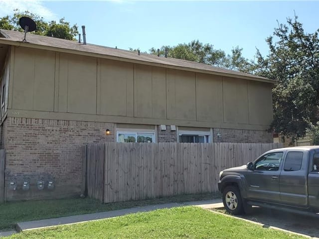 1319 Southport DR