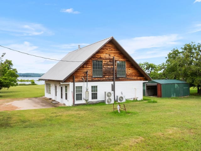 132 Blue Bird LN