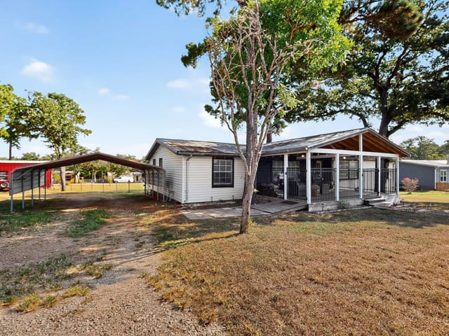 132  Cherokee Cir