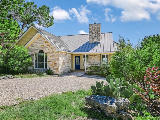 1320 SERENITY DR