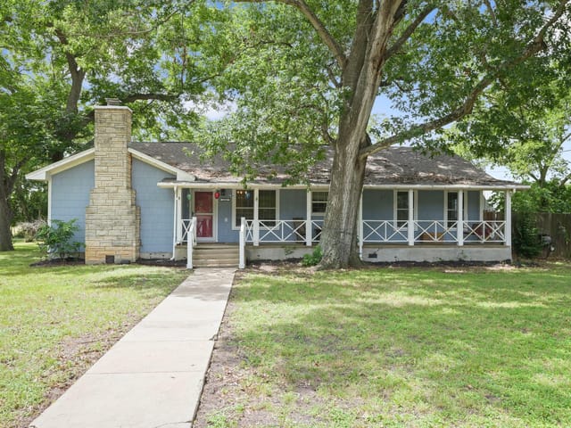 1320 W San Antonio ST