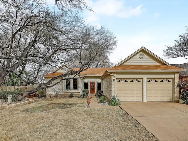 13203 Briar Hollow Dr