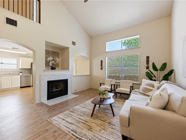 1321 Merchants Tale Ln