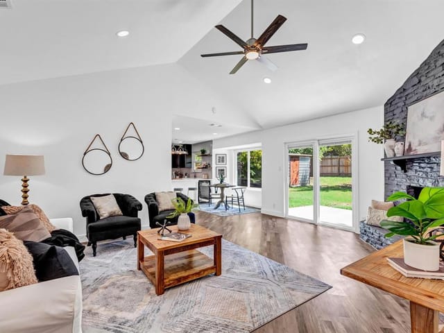 1321 Neans Dr