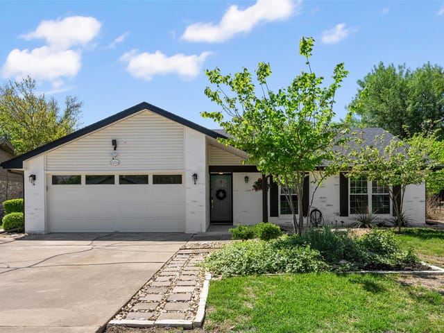 13214 Broadmeade Ave