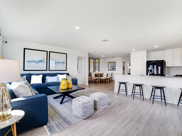 13216 Eastland Dr
