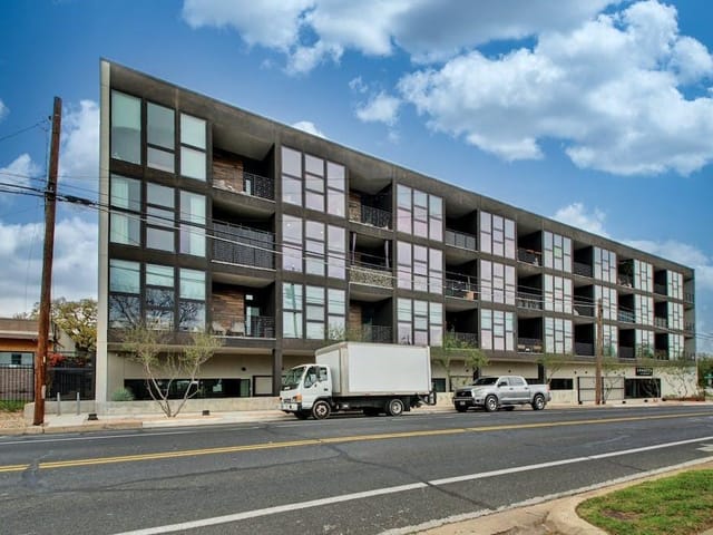 1322 E 12th St Unit #308