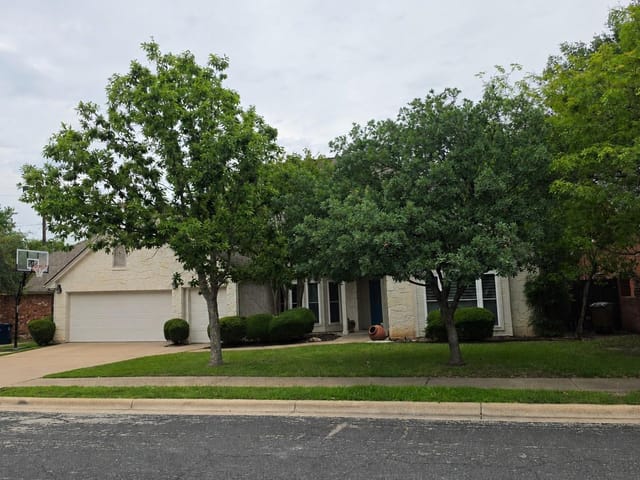 13245 Briar Hollow DR