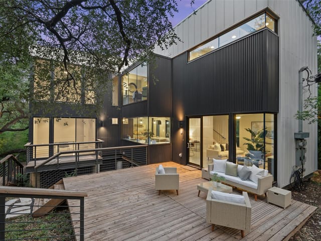 1327 Bonham Ter Unit #B