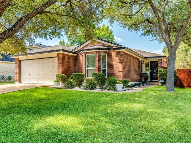 1327 Rosie LN