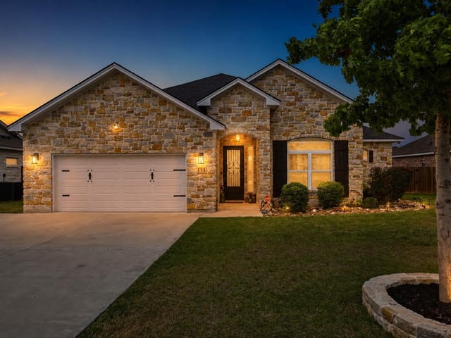 133 Greg LN