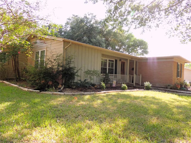 133 Hillcrest Dr