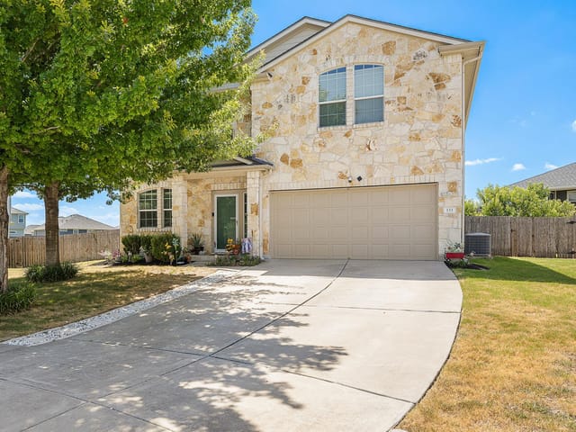 133 Lavaca LOOP