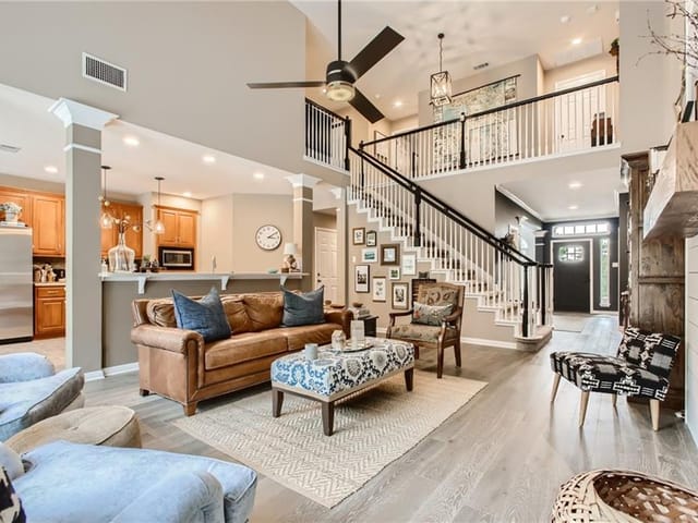 13300 Country Lake Dr