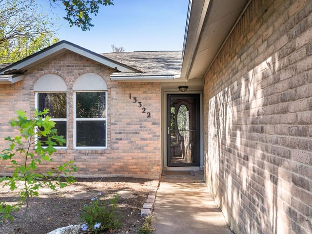 13322 Villa Park Dr